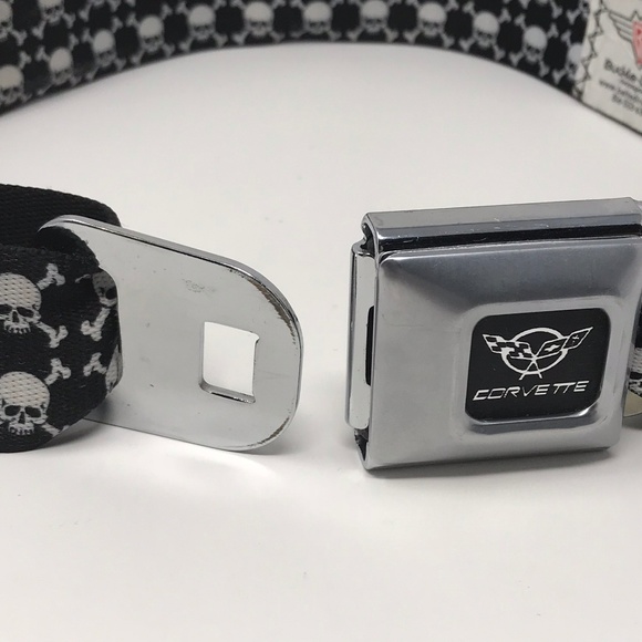 Buckle Down Belt Corvette Skull and Crossbones - Picture 5 of 6